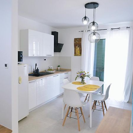 Opatija Sunshine Apartment Exterior photo